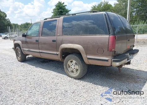 1994 Chevrolet Suburban K1500 из США, поврежденный, VIN 1GNFK16K1RJ397882